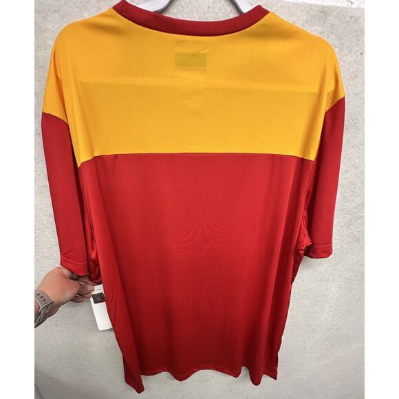 KANSAS CITY CHIEFS MENS XLARGE ATHLETIC SHIRT RED GOLD NFL NWT - Picture 7 of 8